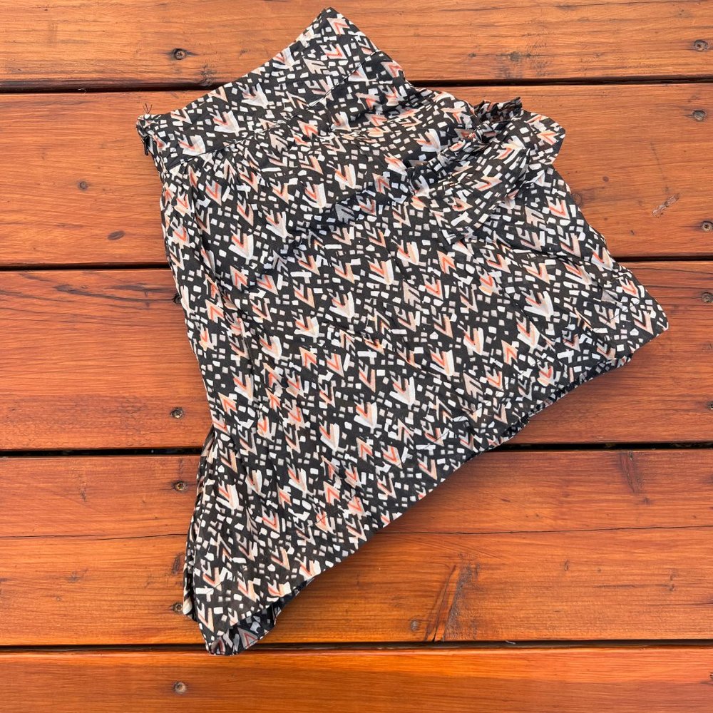 French Connection Geometric Ruffled Shorts - Picture 2 of 5